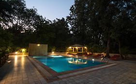 Treebo Premium Mowgli'S Den, Pench